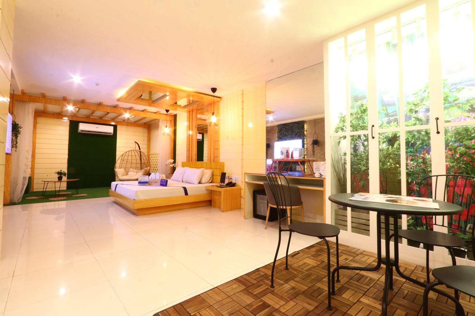 Hotel Dreamworld East Ortigas Pasig City Exteriör bild